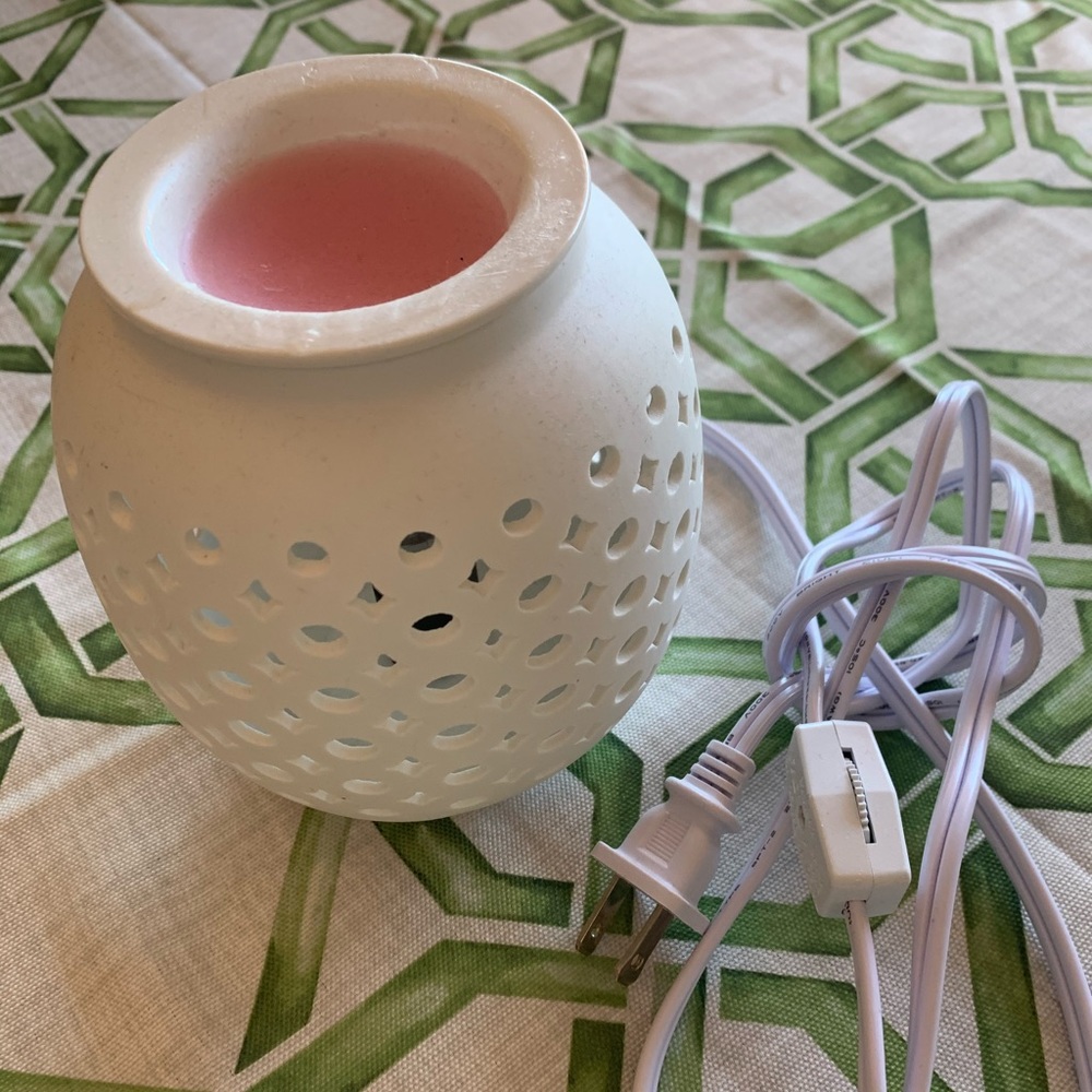 Ceramic candle melting pot